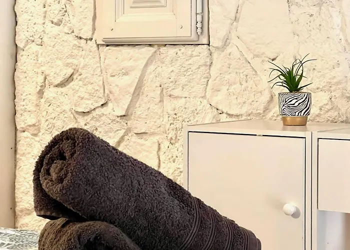 公寓 La Navette 莱萨布勒-多洛讷